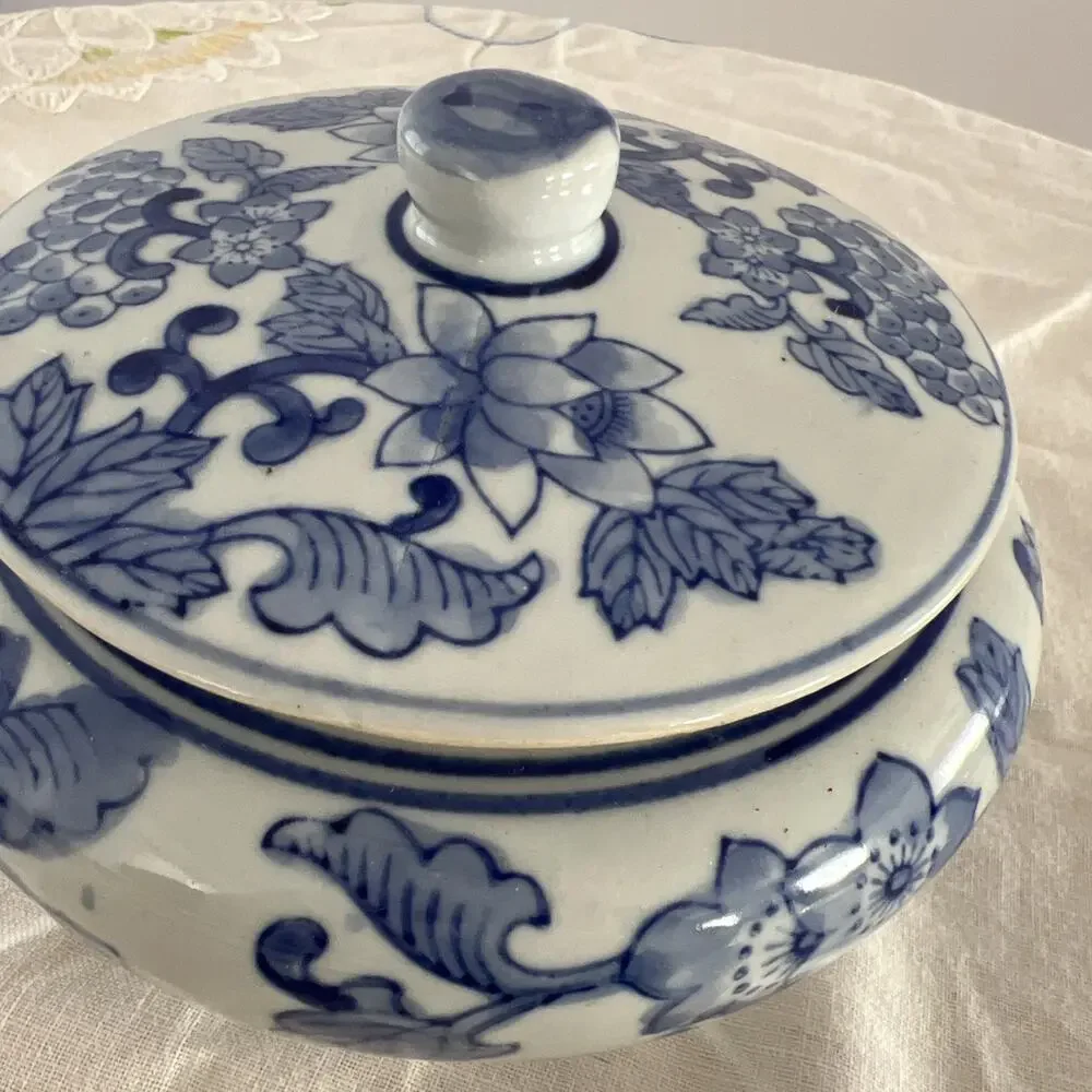 Blue and White Ceramic Floral Round Jar with Lid, Medium, 6 in, Decorative